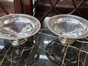 lot 567 image: Lot of (2) Sterling Silver Bowls