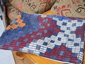 lot 1633 image: Lot of (2) Pillow Cases 20x14