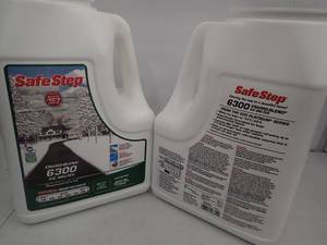 SALT ICE & WINTER IS HERE  Be Prepared  SafeStep 6300 Enviro-Blend Eco Platinum Series Ice Melter