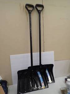 2 Shovels - Suncast 18 Combo Snow Shovel  & Pusher. Made in the USA