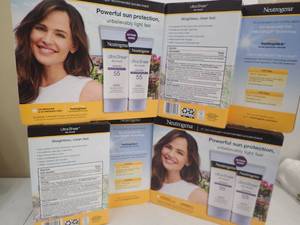 Neutrogena UltraSheer Dry-Touch Sunscreen -SPF 55 WHAT A DEAL 4 packages( 8 Tubes) 4-5oz, 4-3oz