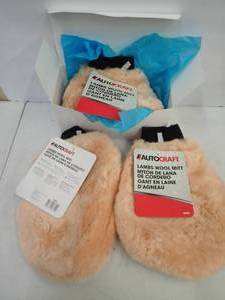 WOOL  Genuine Automotive Lambswool Mitt for washing or dusting (3)