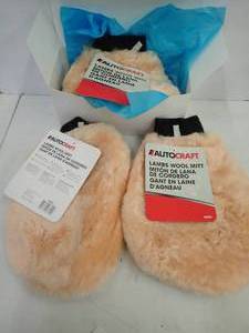 WOOL  Genuine Automotive Lambswool Mitt for washing or dusting (3)