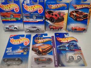 HOT WHEELS  -  7 Assorted
