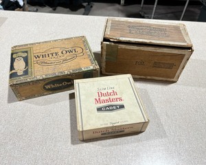 lot 1022 image: Cigar Boxes