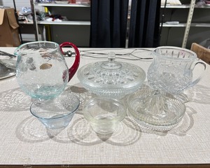 lot 1027 image: Vintage Glassware