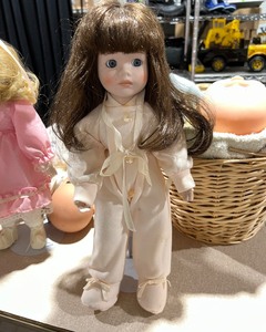 lot 1038 image: Porcelain Doll