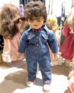 lot 1044 image: Vintage Porcelain Doll
