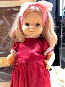 lot 1059 image: Vintage Vinyl Doll