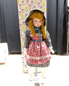 lot 1074 image: Vintage Porcelain Doll