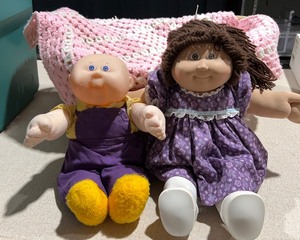 lot 1086 image: Cabbage Patch kids (set of 2)