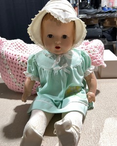 lot 1088 image: Antique Baby Doll