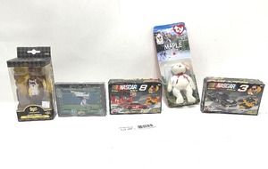 lot 350 image: Collectables