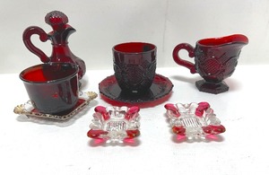 lot 358 image: Collectable Glassware