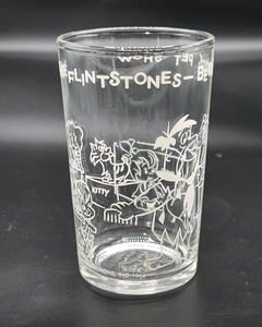 lot 390 image: 1964 Flinstones Glass