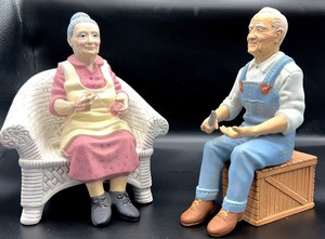 lot 383 image: Hand Painted Figures
