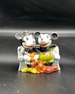 lot 363 image: Antique Mickey & Minnie Toothbrush Holder
