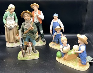 lot 376 image: HOMCO Figurines