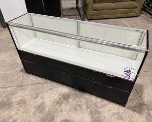 lot 175 image: Glass Display Case