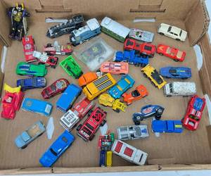 lot 230 image: Lot of 40 Hot Wheel, Matchbox, Etc.