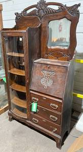 lot 253 image: Antique Secretary Curio