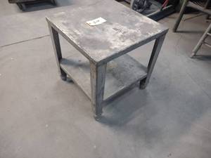 Metal Stand, 22x22x22...