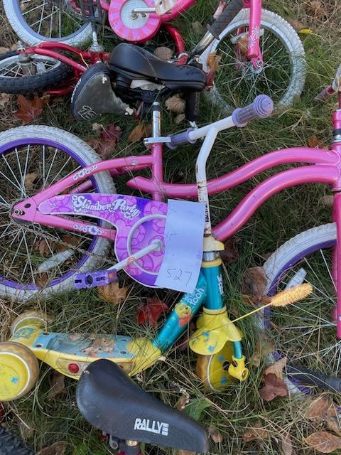 lot 502 image: Lot of girls  kids bikes
