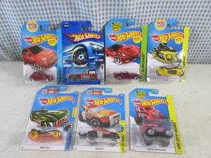 lot 209 image: (EC1) Assorted Hot Wheels in Packaging