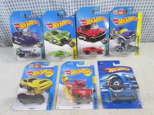 lot 211 image: (EC1) Assorted Hot Wheels in Packaging