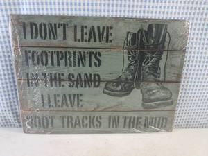 lot 216 image: (G-1) I Dont Leave Foot Prints...Tin Sign - 16 x 11 34 - New In Wrap