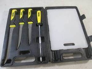 lot 223 image: (EC1) Stanley MaxEdge Knife Set in Case