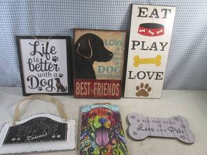 lot 225 image: (F-0) Assorted Dog Related Wall Decor