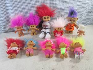 lot 238 image: (CSB) Assorted Vintage Troll Dolls...