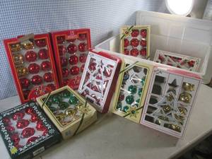 lot 242 image: (G-1) Tote Full of Glass Ball Christmas Ornaments