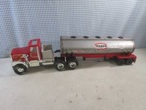 lot 256 image: (EW3) Tonka Truck with Vintage Republic Tool Tanker Trailer