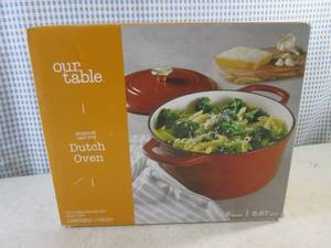lot 289 image: (D-3) Enameled Cast Iron 6 Quart Dutch Oven - New