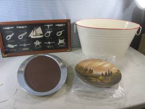 lot 305 image: (BS) Boating Knot Decor, Metal Tub, Painted Metal Bowl and Vintage Wildlife Ducks Serv-It Roaster Broiler Server Tray