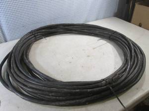lot 11 image: (EW6) 100 Ft Heavy Duty Extension Cord