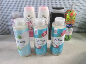lot 27 image: (CS) Assorted Body Wash