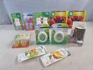 lot 47 image: (CSB) Assorted Home and Auto Scents...