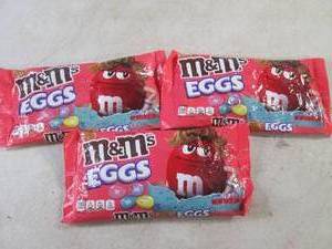 lot 122 image: (B-3) 3 Bags Peanut Butter M&ampMs Eggs Best by Oct 2023