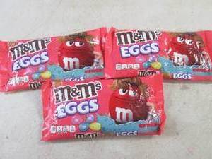 lot 125 image: (B-3) 3 Bags Peanut Butter M&ampMs Eggs Best by Oct 2023