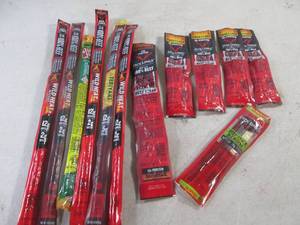 lot 178 image: (EC2) 12 Assorted Jack Links Beef Snacks Dates Vary In and Out of Date