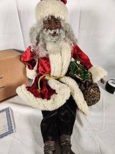 Daddys Long Legs Black Santa 16 Tall Sitting with Certificate