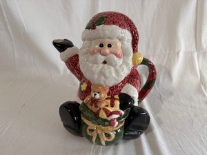 Vintage Wang International Santa Claus Christmas Tea Pot