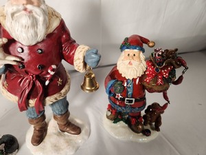 Bobble Head Santas