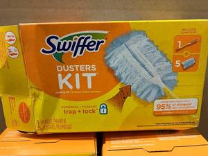 lot 95 image: Swiffer Dusters