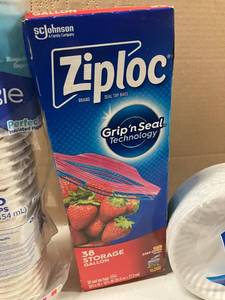 lot 121 image: Ziploc Gallon, Dixie Cups, Paper Plates