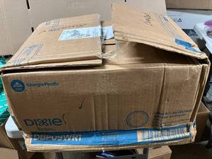 lot 85 image: Paper Plates