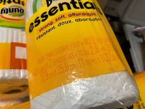 lot 24 image: Bounty Paper Towels